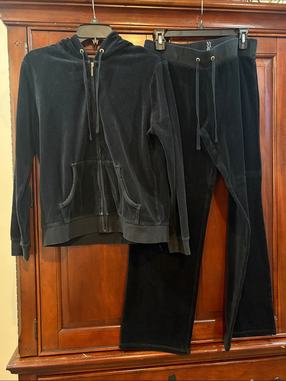 New York & Company Black Velour Zip Hoodie and Drawstring Joggers Set